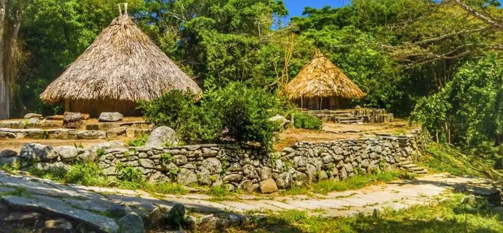 Tour a Tayronaka